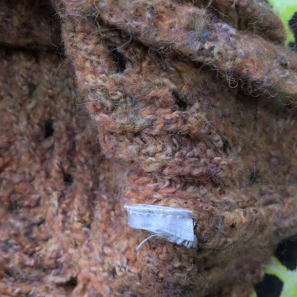 Ruby Moon Sweater🌙 - Picture 4 of 7